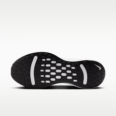 White/Black/Ashen Slate/Metallic Silver
