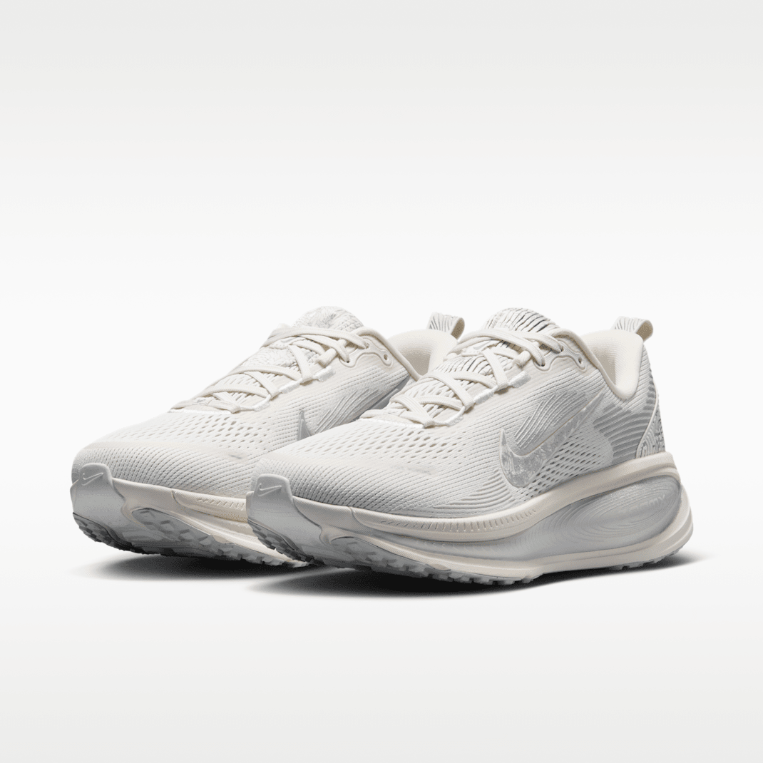 Phantom/Grey Fog/Metallic Silver/Summit White
