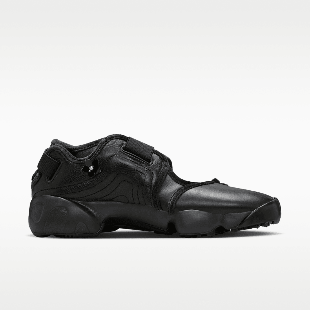 Black/Wolf Grey/Metallic Silver