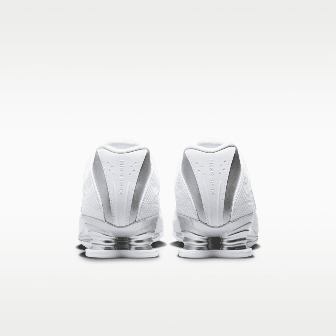 White/Metallic Silver