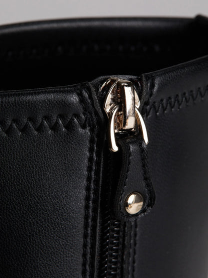 Black 001