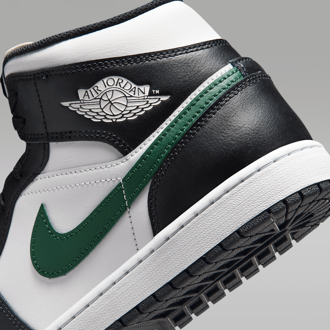 Black/Gorge Green/Summit White