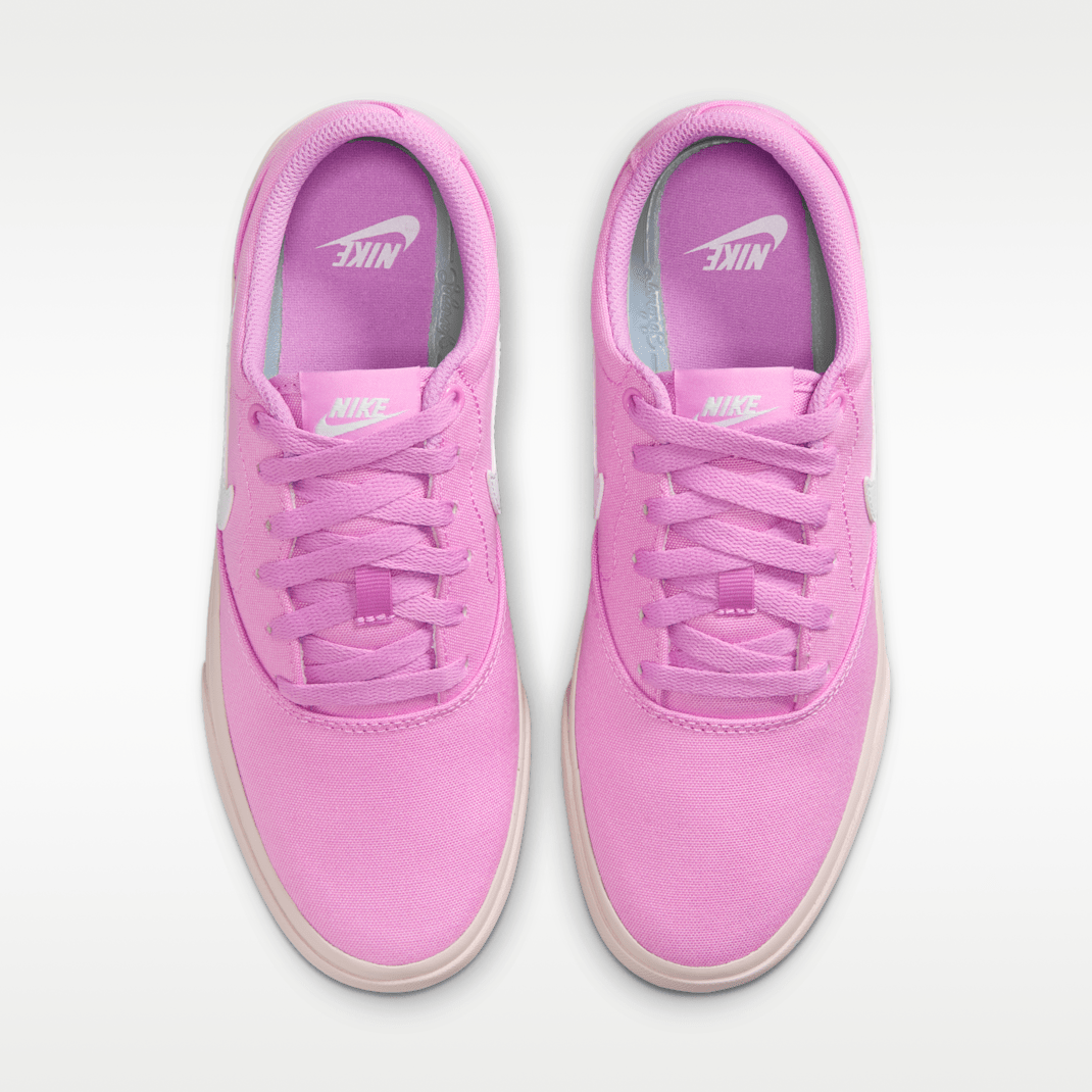 Light Magenta/Silt Red/White
