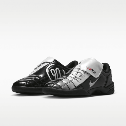 Black/University Red/White