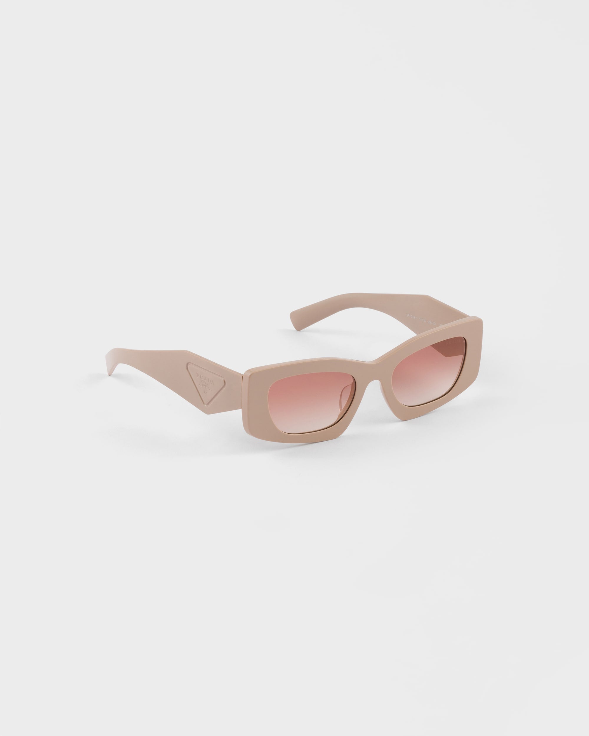 Lentes con degradado rosa empolvado