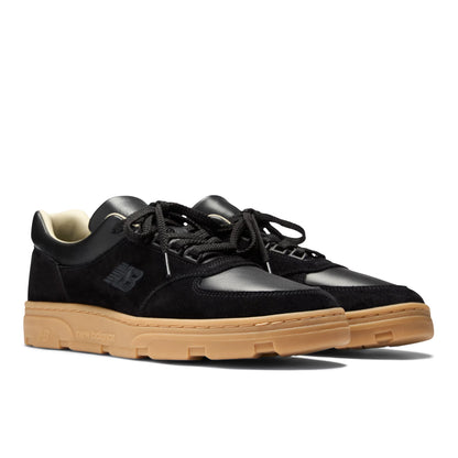 Black With Chipmunk And Gum 090
