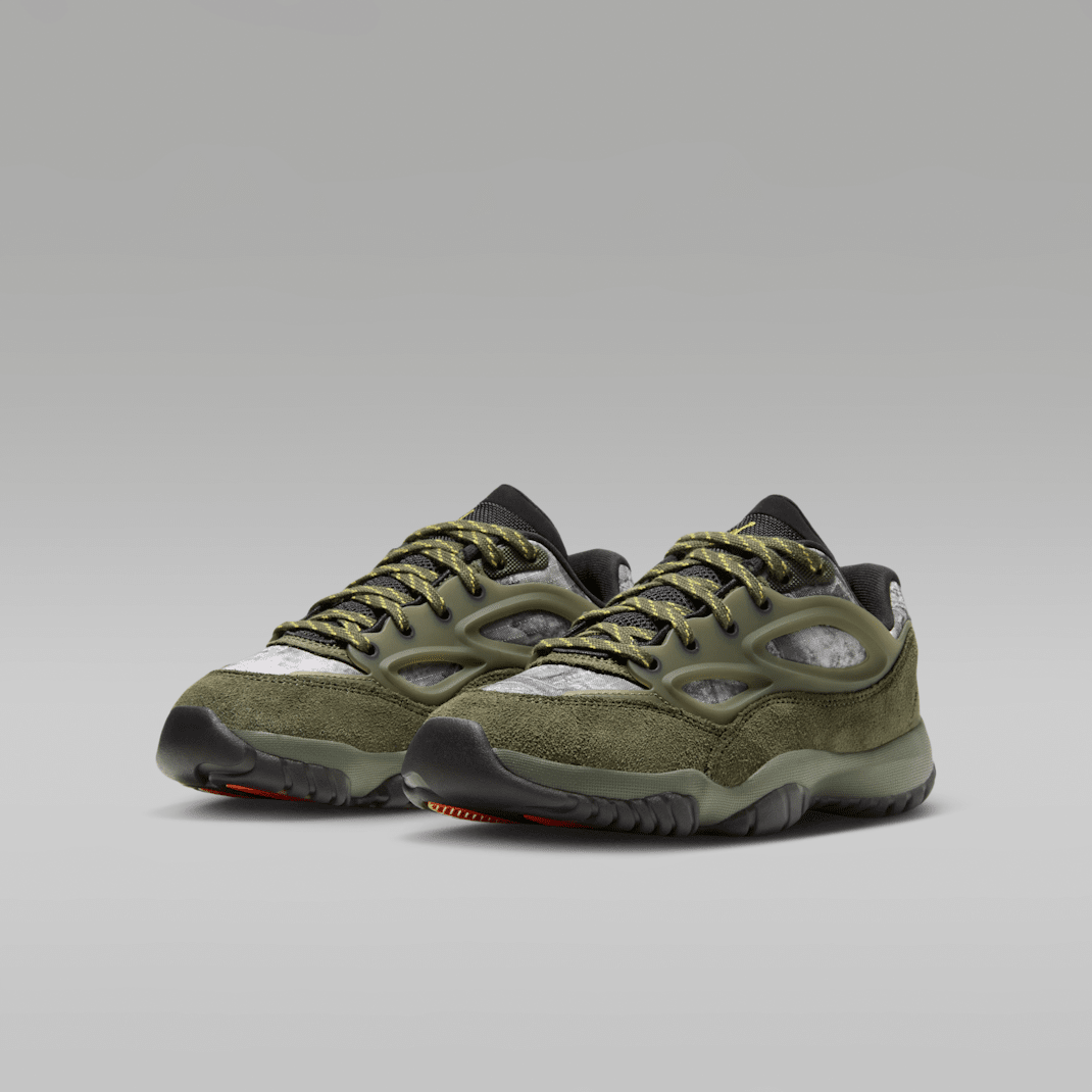 Cargo Khaki/Medium Olive/White/Bright Citron