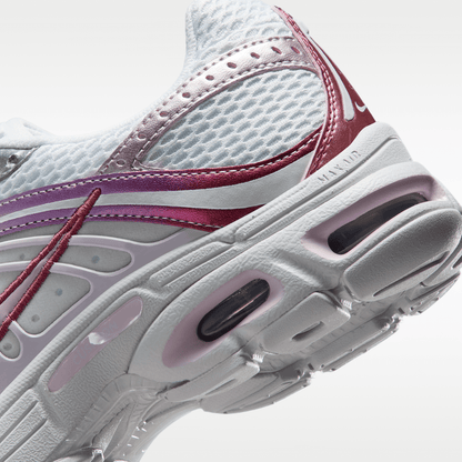 Off White/Metallic Silver/Mystic Dates/Bleached Lilac