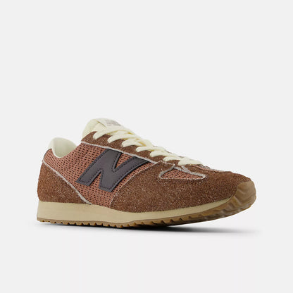 Pecan With Black Cement