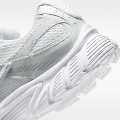 White/Black/Metallic Silver/White
