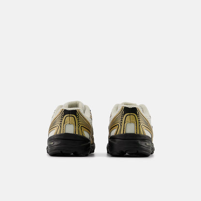 Sea Salt With Black And Gold Metallic