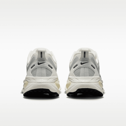 Summit White/Coconut Milk/Coconut Milk/Black