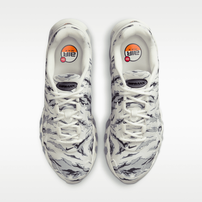 Summit White/Cool Grey/Light Smoke Grey/Dark Smoke Grey