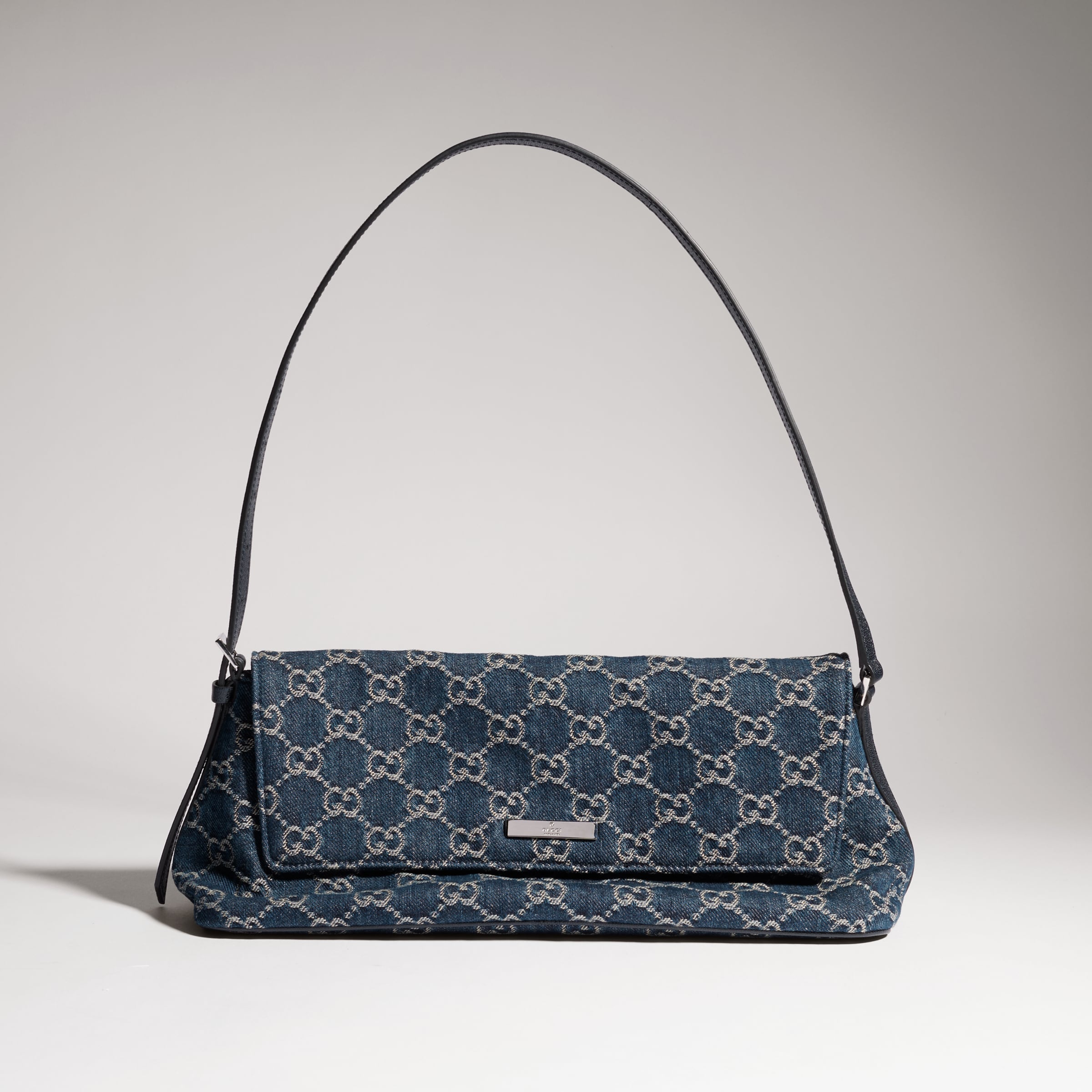 denim azul con GG