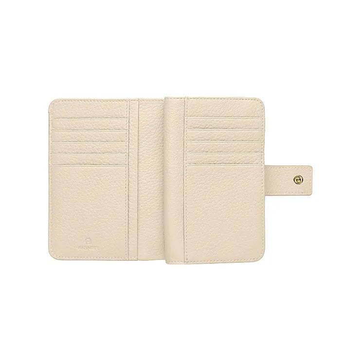 Macadamia White