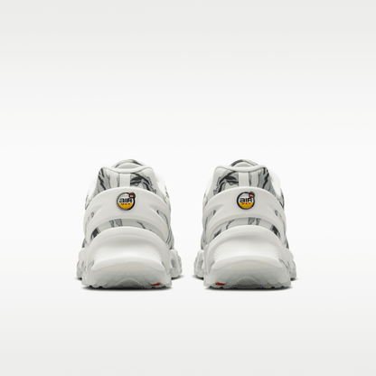 Summit White/Cool Grey/Light Smoke Grey/Dark Smoke Grey