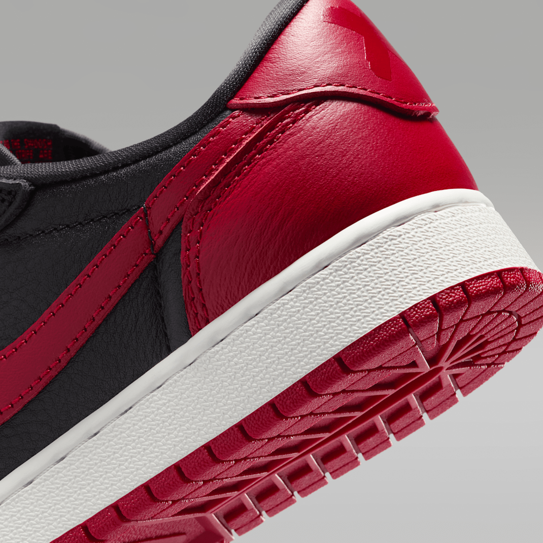 Black/Varsity Red/Summit White/Black 3