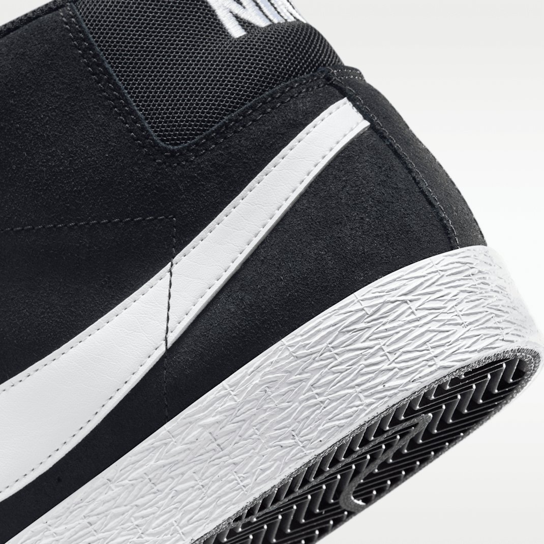 Black/White/White/White