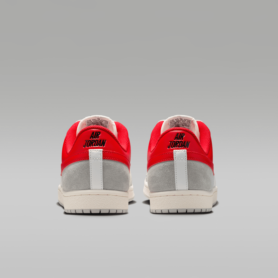 Summit White/University Red/Light Smoke Grey/Black