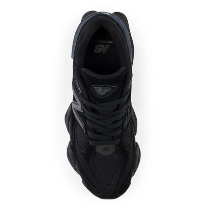 Black With Phantom And Magnet