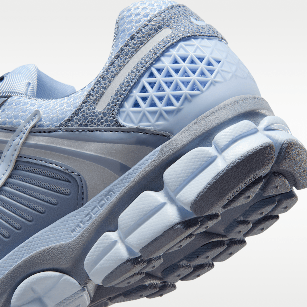 Ashen Slate/Hydrogen Blue/Ghost/Metallic Silver