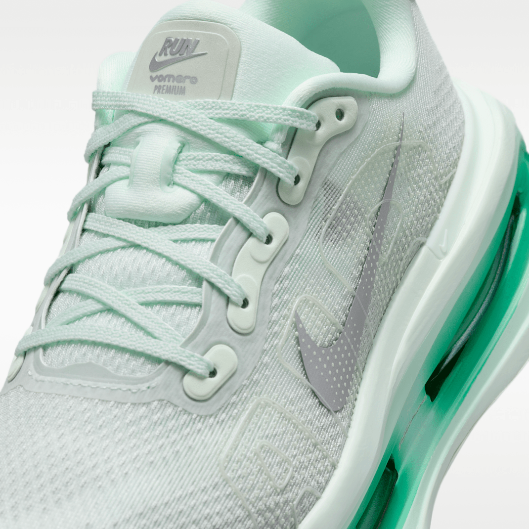 Barely Green/Light Silver/Sea Glass/Metallic Silver