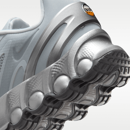 Metallic Silver/Black/Metallic Silver