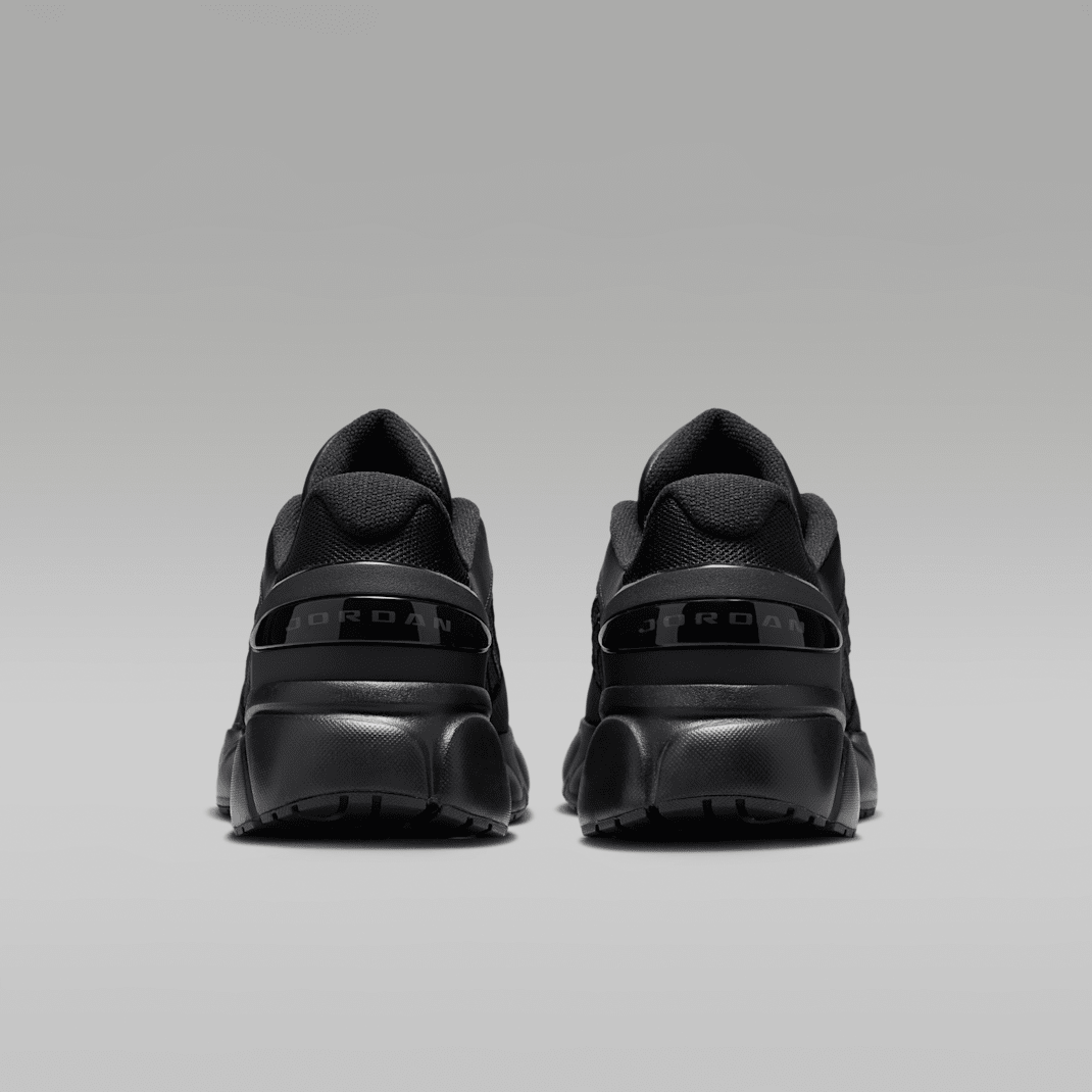 Black/Dark Smoke Grey 3