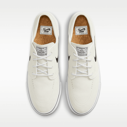 Summit White/Summit White/White/Black