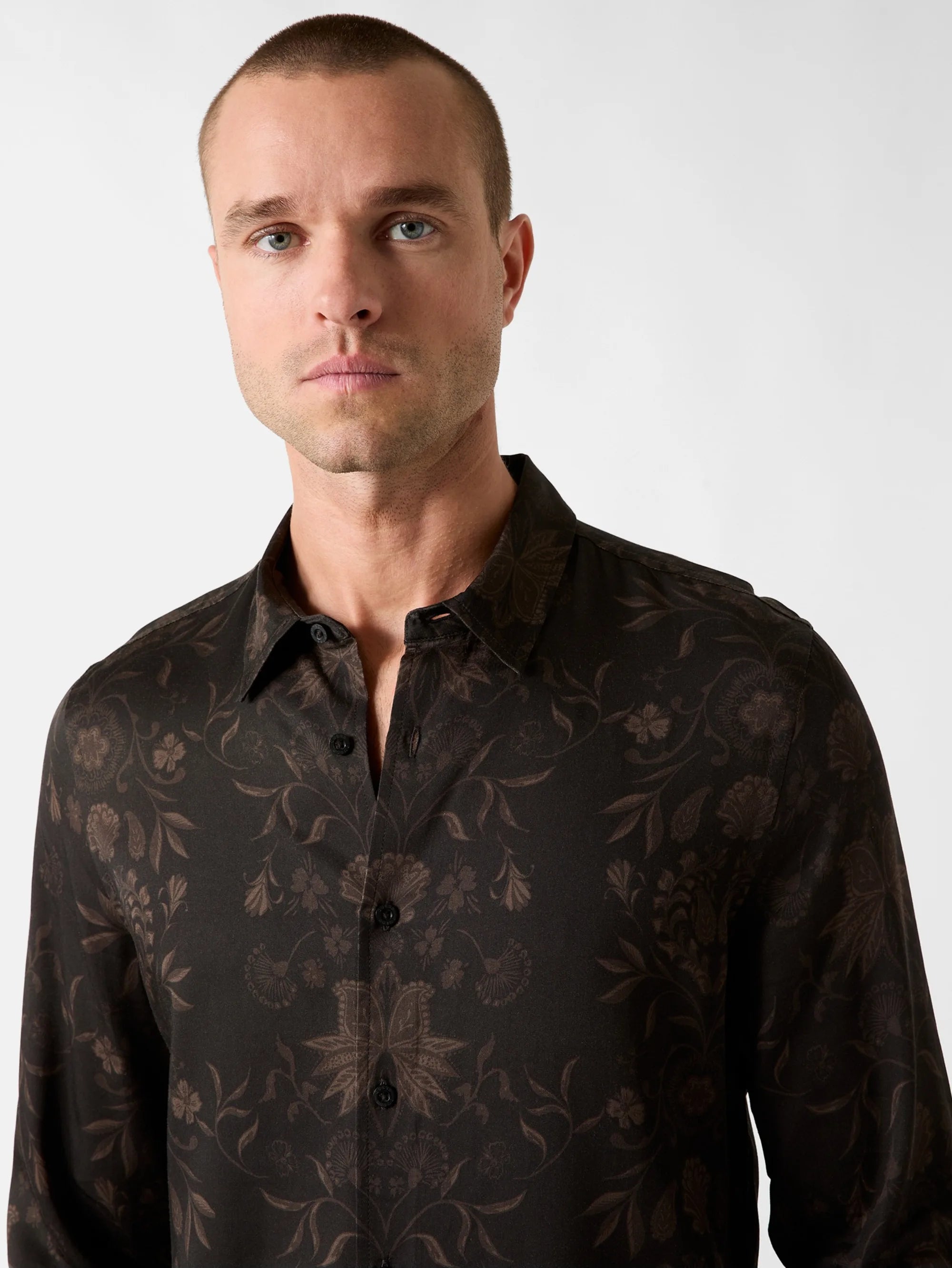 Heritage Scroll Print Cho