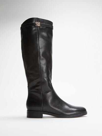 Black 001