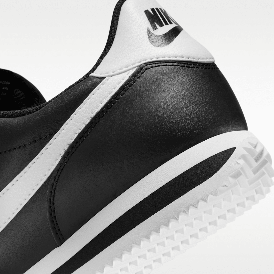 Black/White