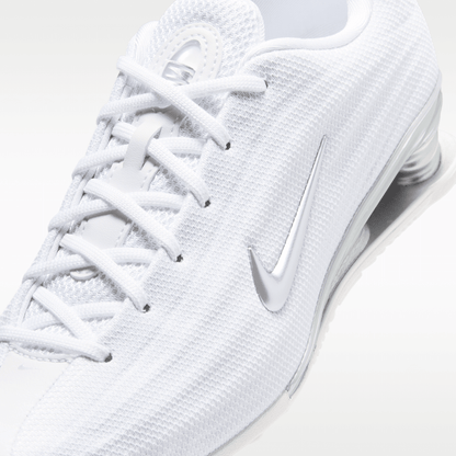 White/Metallic Silver