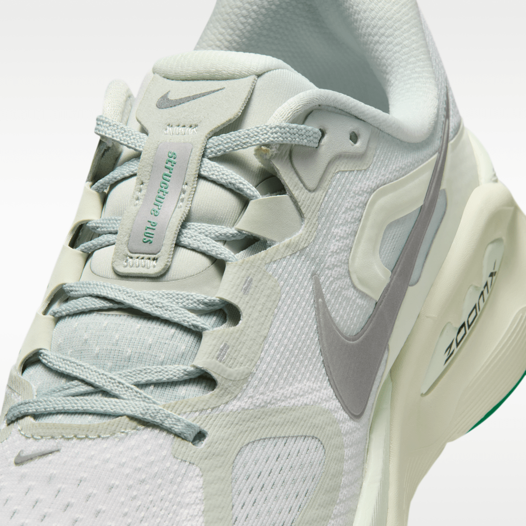 Light Silver/Coconut Milk/Barely Green/Metallic Silver