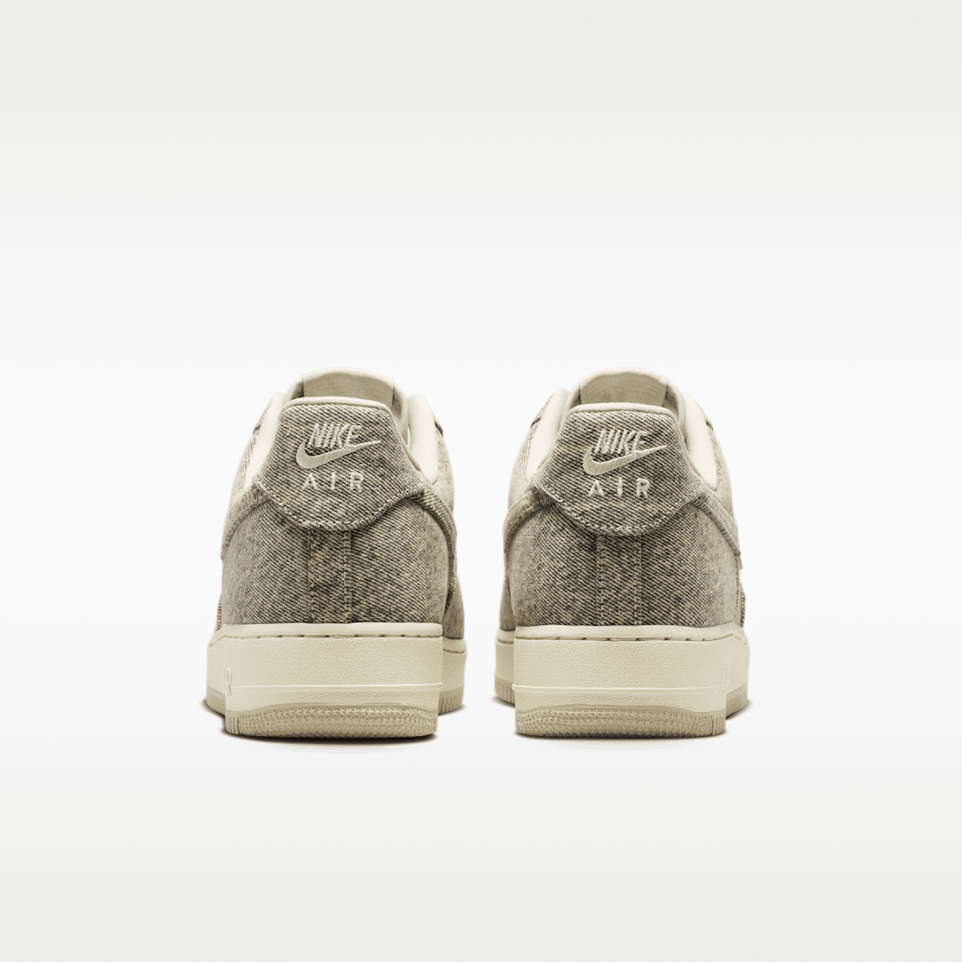 Desert Khaki/Light Khaki/Metallic Silver/Desert Khaki