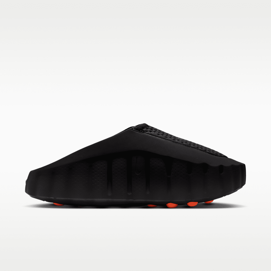 Black/Hyper Crimson/White/Chrome
