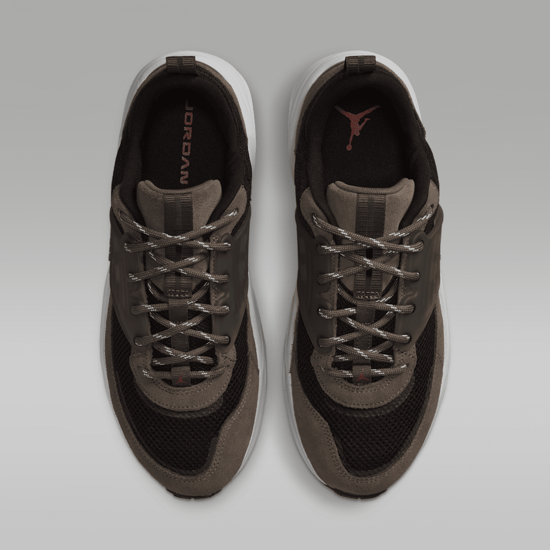 Palomino/Black/Phantom/University Red
