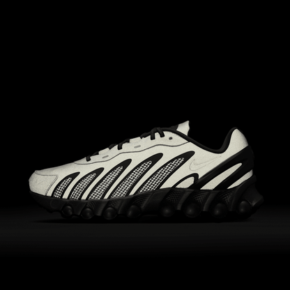 Metallic Silver/Black/Metallic Silver