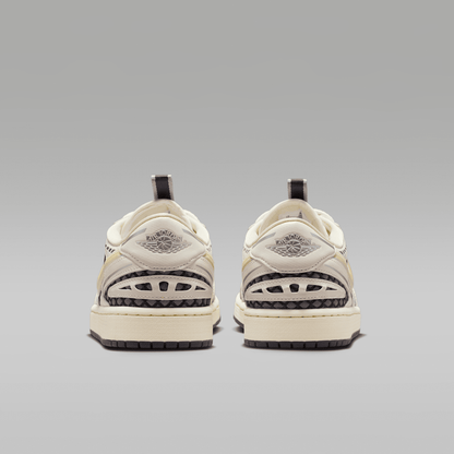 Sail/Coconut Milk/Anthracite/Metallic Silver