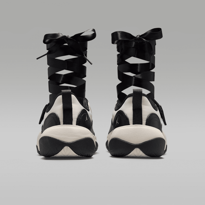 Black/Chalk/Flat Gold Star