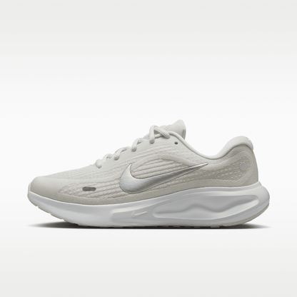 Summit White/Barely Green/White/Metallic Silver