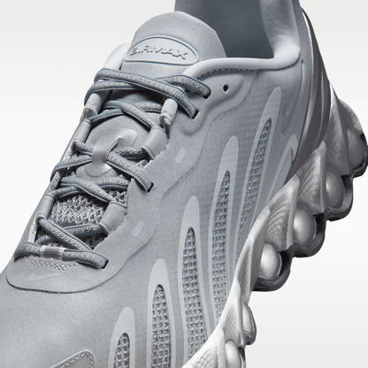 Metallic Silver/Black/Metallic Silver