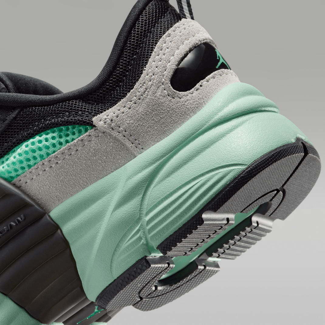 Black/Neutral Grey/Mint Foam/Green Glow