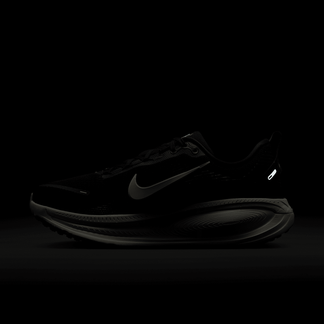 Black/Coconut Milk/Light Iron Ore/Summit White 2