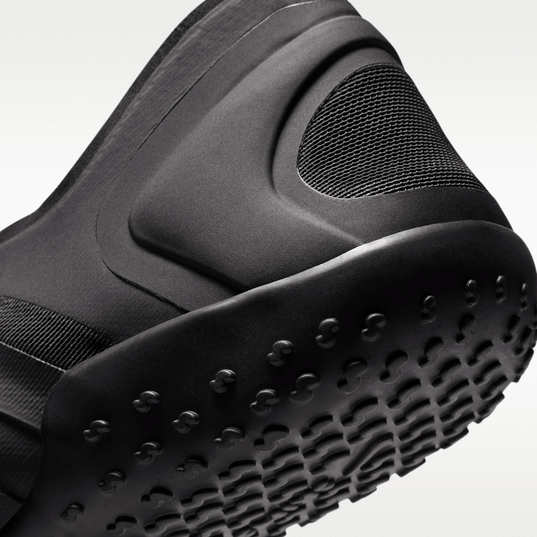 Black/Black/NSKM Dark Smoke