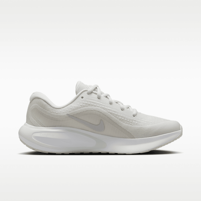 Summit White/Barely Green/White/Metallic Silver