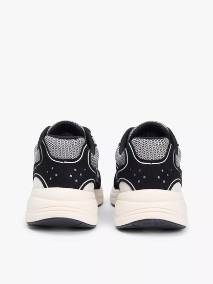 Black / Calico