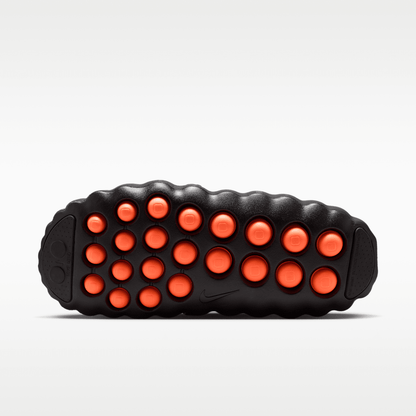 Black/Hyper Crimson/White/Chrome