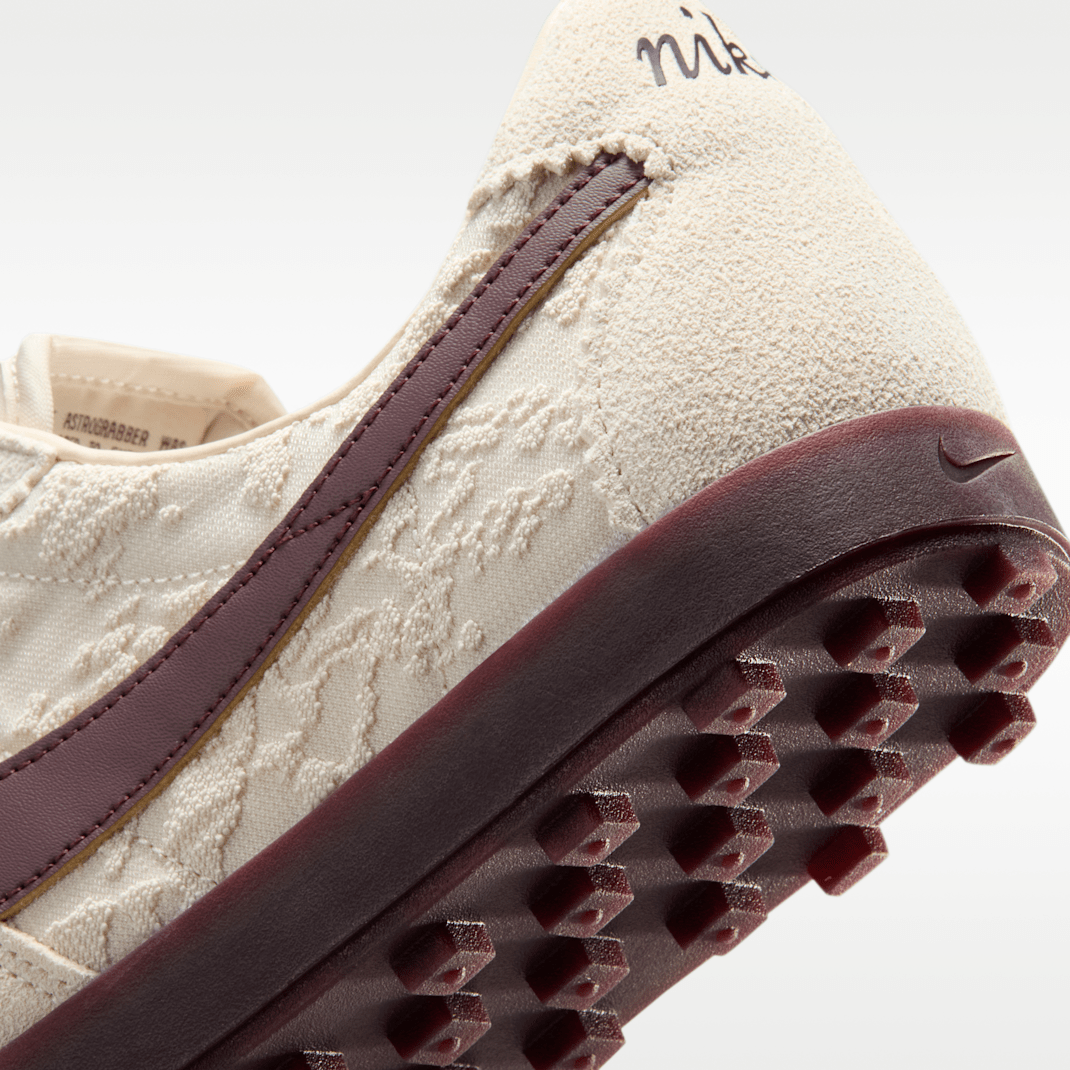 Light Cream/Arctic Orange/Burgundy Crush