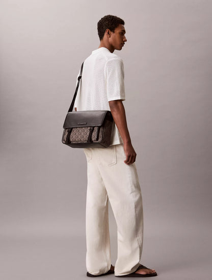 Lotus Beige / Black Aop
